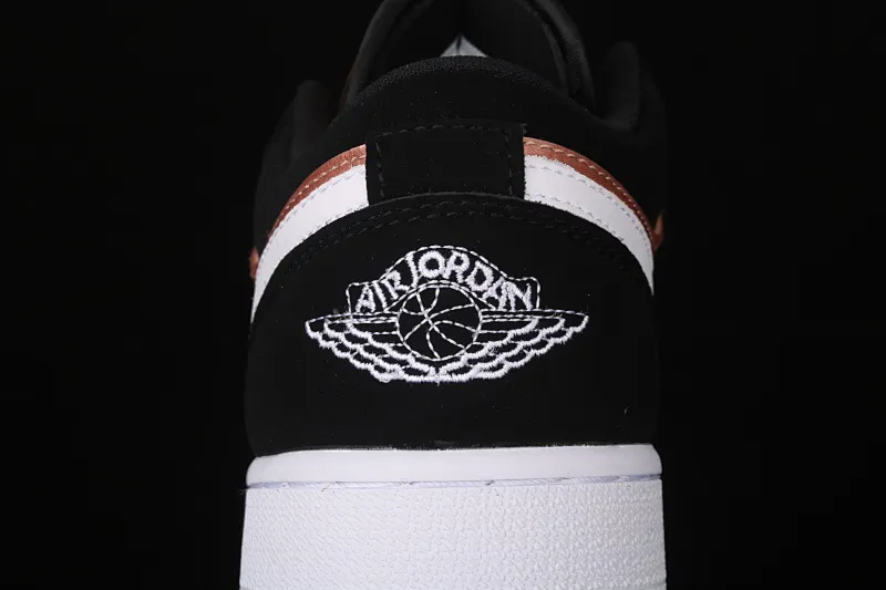All categories Air Jordan Jordan series basketball shoes Air Jordan 1 Low New version Air Jordan 1 Low AJ1 Joe 1 low-top silk rose gold cultural and leisure sports sneakers 554723-090